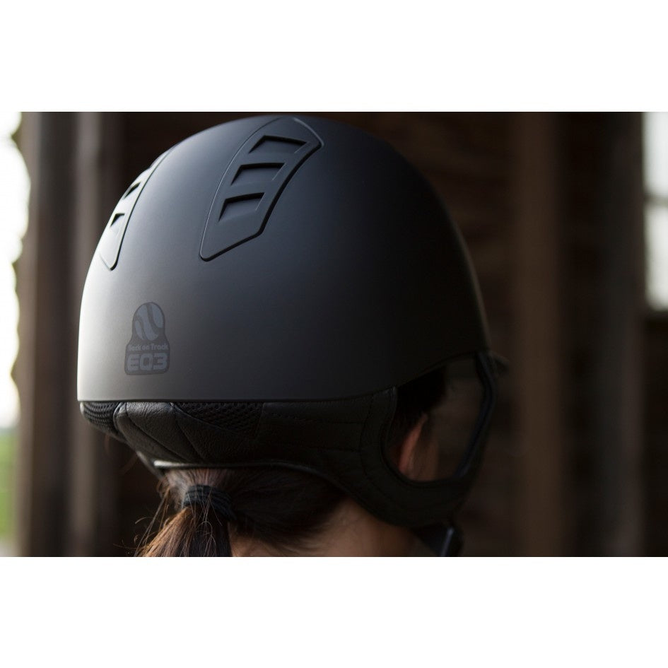 EQ3 Cap Smooth Shell Horse and Protect